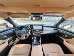 Lexus ES 2023 200 Luxury - ფოტო 17