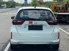 Honda Fit 1.5L CVT Trend Edition - ფოტო 8