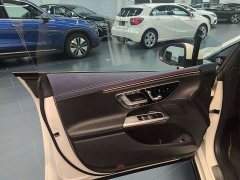 Mercedes-Benz EQE 500 4MATIC Luxury - ფოტო 8