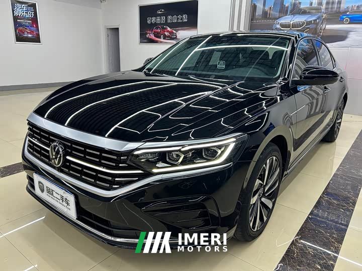 Volkswagen Passat 330TSI Luxury
