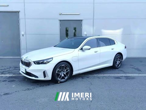 2026 BMW i5 2024 eDrive 35L Luxury Package - ავტომობილი ჩინეთიდან