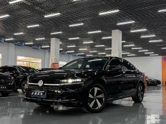 Volkswagen Magotan 300TSI DSG Prestige Edition with Eye-Catching Package - ფოტო 1