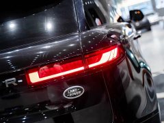 Land Rover Range Rover Sport 400PS Dynamic SE - ფოტო 7