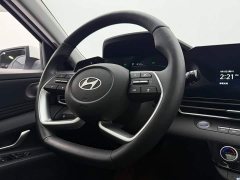 Hyundai Elantra 1.5L CVT Luxury - ფოტო 19