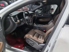 Volvo XC60 Plug-in Hybrid T8 Plug-in Hybrid AWD Smart Remote Sport Edition - ფოტო 7