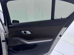 BMW 3 Series 320Li M Sport Package - ფოტო 10