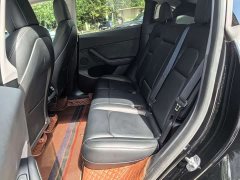 Tesla Model Y Long Range All-Wheel Drive - ფოტო 13