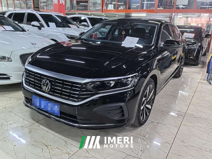 Volkswagen Passat 330TSI Elite - ავტომობილი ჩინეთიდან