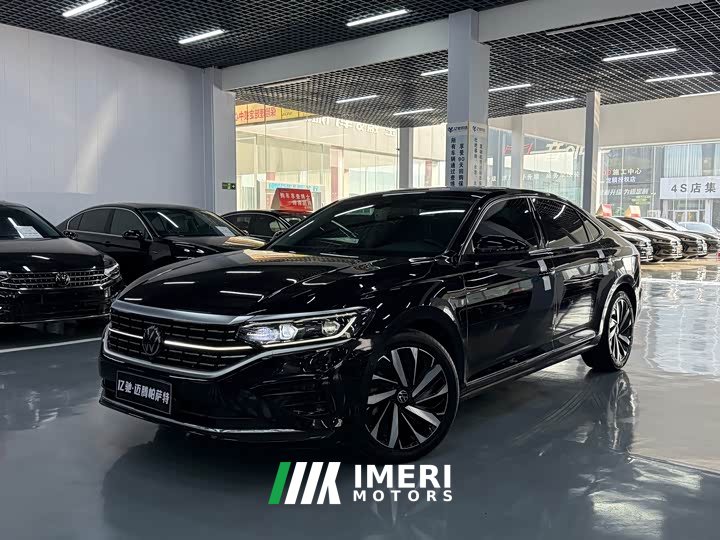 Volkswagen Passat Facelift 330TSI Luxury