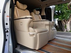 Toyota Alphard Hybrid 2.5L Premium Edition - ფოტო 10
