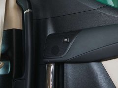 Toyota Vellfire Dual Motor 2.5L HV Premium Edition - ფოტო 16