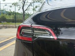 Tesla Model Y 2023 Long Range All-Wheel Drive - ფოტო 10