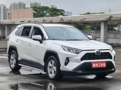 Toyota RAV4 2.0L CVT FWD Urban Edition - ფოტო 3