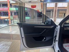 Tesla Model Y Long Range All-Wheel Drive - ფოტო 4