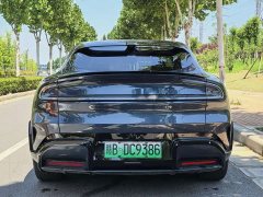 Xiaomi YU7 Four-Wheel Drive Max Edition - ფოტო 8