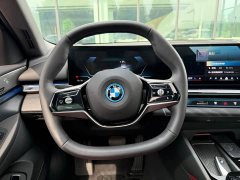 BMW i5 2024 eDrive 35L Luxury Edition Premium Package - ფოტო 19