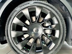 Tesla Model Y Rear-Wheel Drive - ფოტო 7