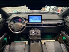 Lincoln Explorer 2021 2.7T AWD Prestige - ფოტო 10
