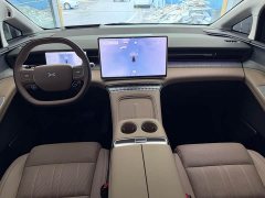 Xpeng X9 Extended Range 1602 Max - ფოტო 12
