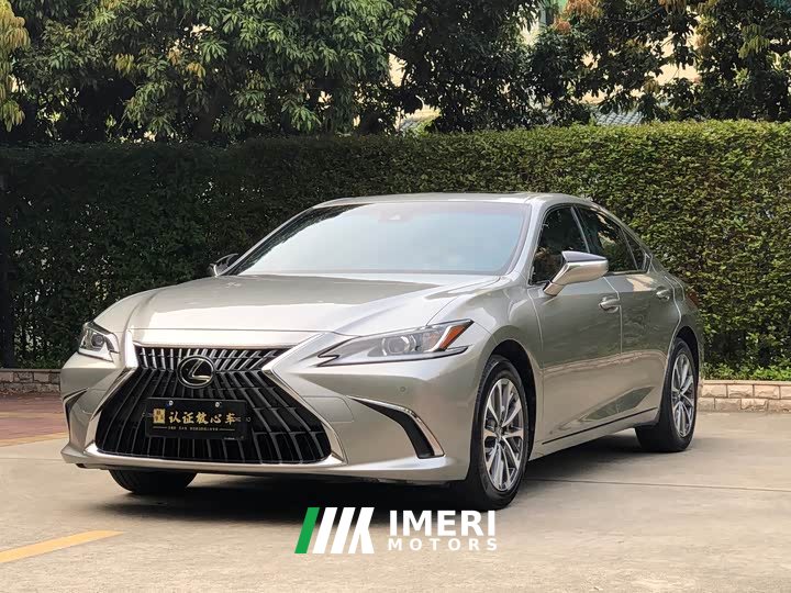 Lexus ES 260 Excellence Edition - ავტომობილი ჩინეთიდან