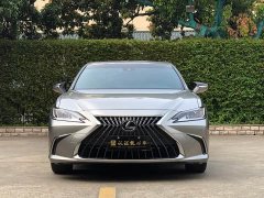 Lexus ES 260 Excellence Edition - ფოტო 2