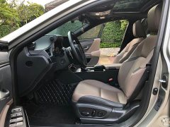 Lexus ES 260 Excellence Edition - ფოტო 9