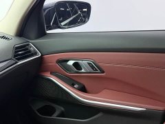 BMW 3 Series 320Li M Sport Package - ფოტო 11