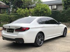 BMW 5 Series Facelift 530Li Premier M Sport Package - ფოტო 8