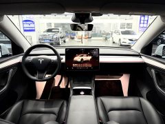 Tesla Model Y Rear-Wheel Drive - ფოტო 11