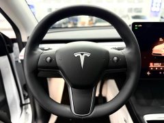 Tesla Model Y Rear-Wheel Drive - ფოტო 13