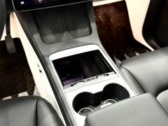 Tesla Model Y Rear-Wheel Drive - ფოტო 14