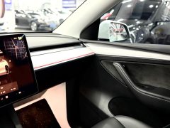 Tesla Model Y Rear-Wheel Drive - ფოტო 16