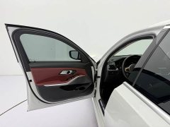BMW 3 Series 320Li M Sport Package - ფოტო 19