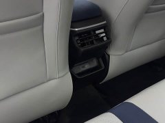 Geely Emgrand 4th Generation 1.5L CVT Flagship - ფოტო 15