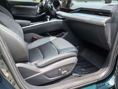 Geely Xingui Xingrui 2.0T Diesel Exclusive Cyan Green Edition - ფოტო 11