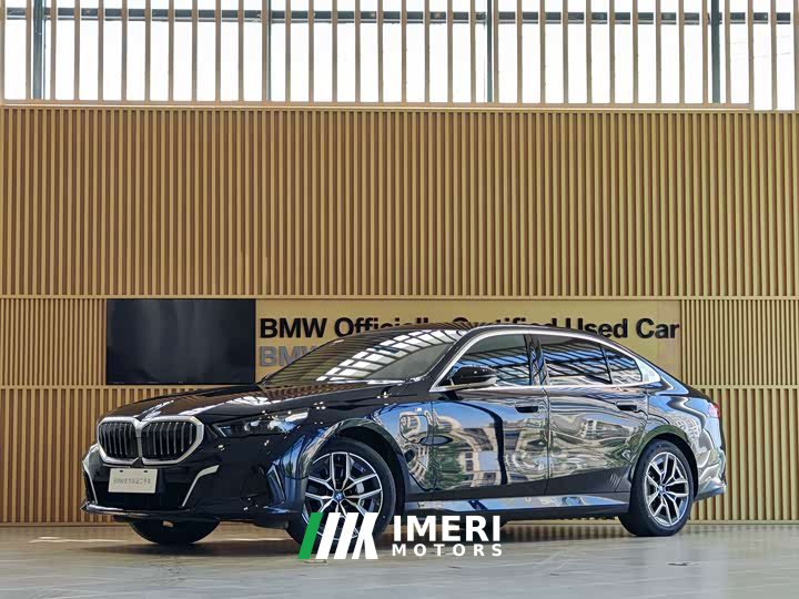 BMW i5 2025 eDrive 35L M Sport Package - ავტომობილი ჩინეთიდან