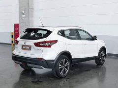 Nissan Qashqai 2.0L CVT XV Premium Luxury - ფოტო 2