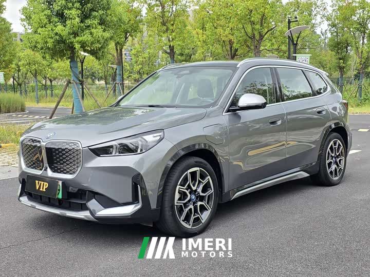 BMW iX1 xDrive30L X Design Package