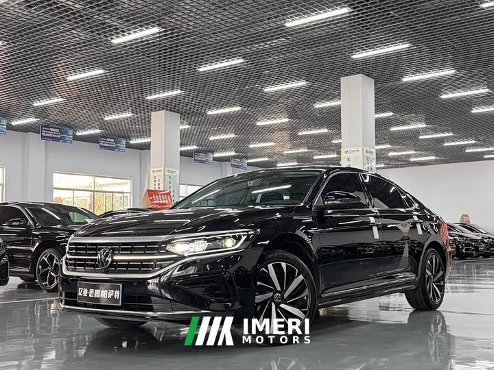 Volkswagen Passat Outstanding Edition 380TSI Dragon Prestige