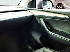 Tesla Model Y Long Range All-Wheel Drive - ფოტო 14