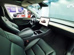 Tesla Model Y Long Range All-Wheel Drive - ფოტო 18
