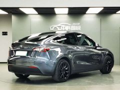 Tesla Model Y Long Range All-Wheel Drive - ფოტო 3