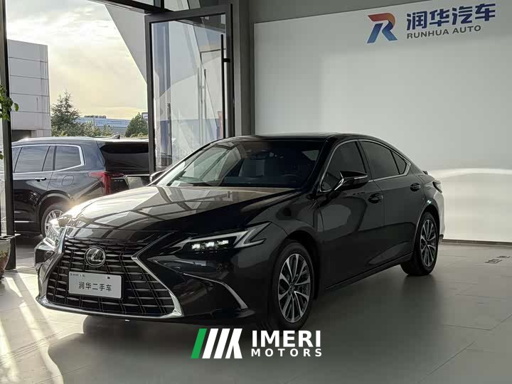 Lexus ES 300h Premium Edition - ავტომობილი ჩინეთიდან