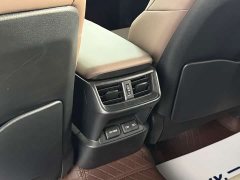 Lexus ES 300h Premium Edition - ფოტო 14