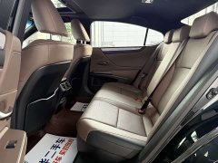 Lexus ES 300h Premium Edition - ფოტო 7