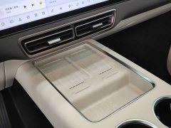 Li Auto Li Xiang MEGA Ultra - ფოტო 11