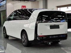 Li Auto Li Xiang MEGA Ultra - ფოტო 14