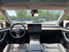 Tesla Model Y Standard Range RWD - ფოტო 13