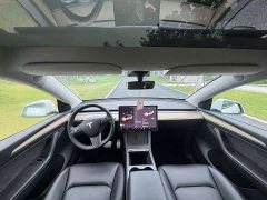 Tesla Model Y Performance All-Wheel Drive - ფოტო 4