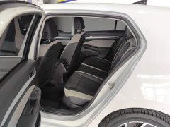 Volkswagen Golf 2021 280TSI DSG 30th Anniversary Edition - ფოტო 11